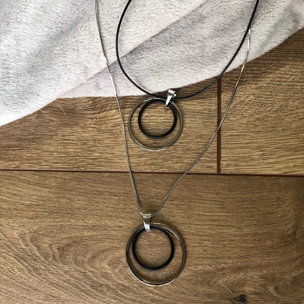 Geometric necklace - Picture 2 of 2